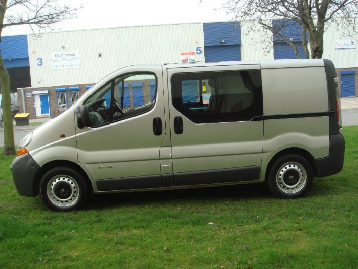 Renault Trafic 1.9 SL29dCi 100+ Crew Van Commercial Diesel Silver