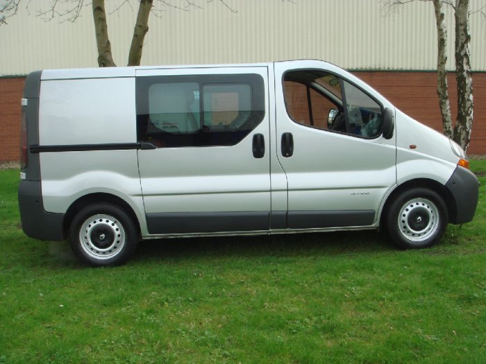 Renault Trafic 1.9 SL29dCi 100+ Crew Van Commercial Diesel Silver