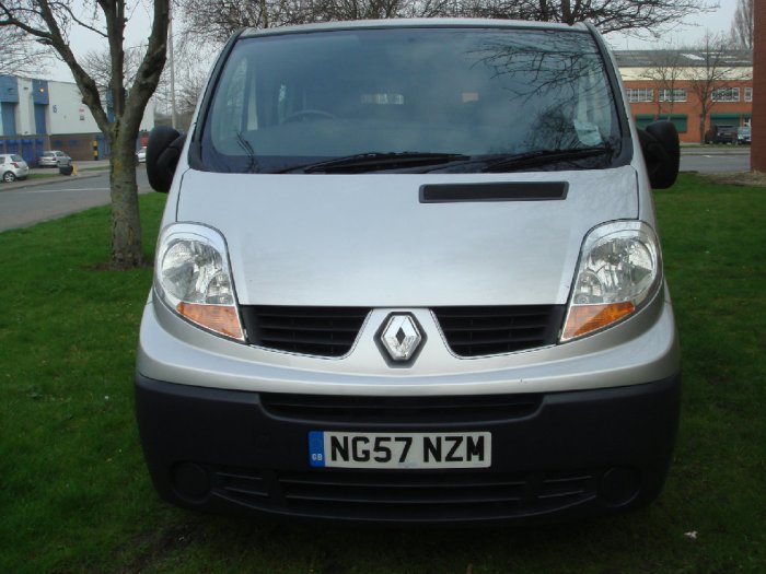 Renault Trafic 2.0 LL29dCi 115 Crew Van Commercial Diesel Silver