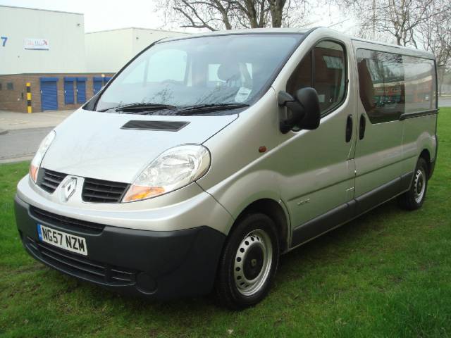 Renault Trafic 2.0 LL29dCi 115 Crew Van Commercial Diesel Silver