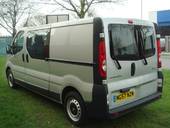 Renault Trafic 2.0 LL29dCi 115 Crew Van Commercial Diesel Silver