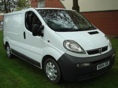 Vauxhall Vivaro 1.9DTi Van 2.7t Panel Van Diesel WhiteVauxhall Vivaro 1.9DTi Van 2.7t Panel Van Diesel White at Chequered Flag GB LTD Leeds