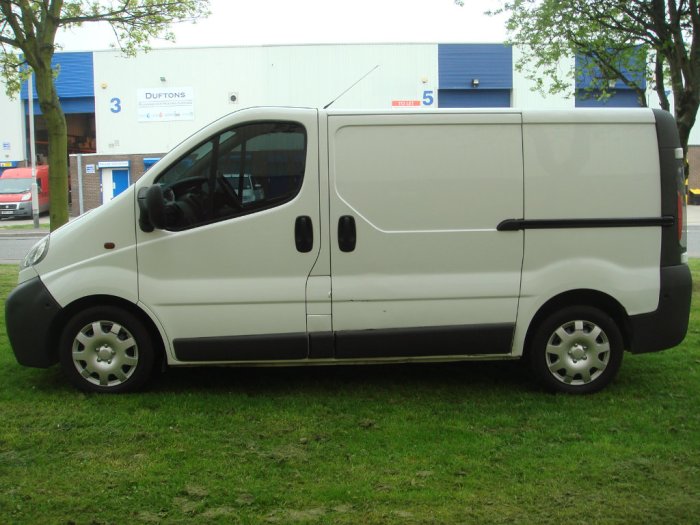 Vauxhall Vivaro 1.9DTi Van 2.7t Panel Van Diesel White