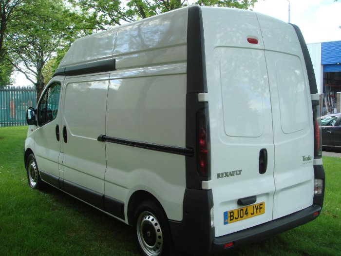 Renault Trafic 1.9 LH29dCi 100 High Roof Van Panel Van Diesel WHITE