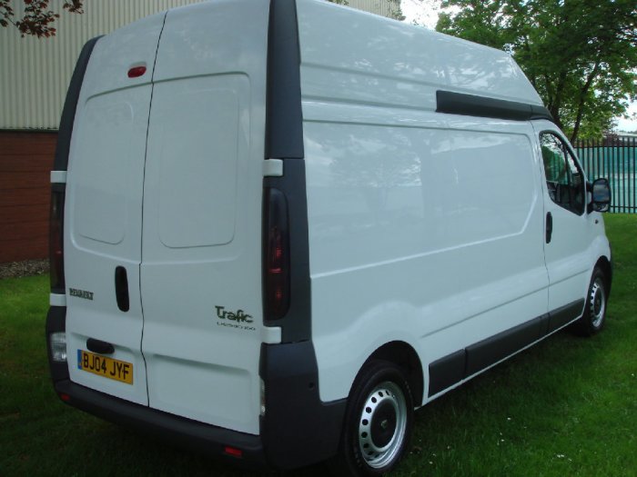 Renault Trafic 1.9 LH29dCi 100 High Roof Van Panel Van Diesel WHITE