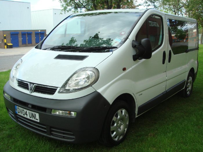 Vauxhall Vivaro 1.9DTi Van 2.7t Crew Van 5 Seats Commercial Diesel White