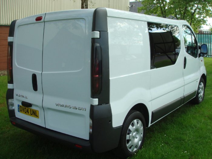 Vauxhall Vivaro 1.9DTi Van 2.7t Crew Van 5 Seats Commercial Diesel White