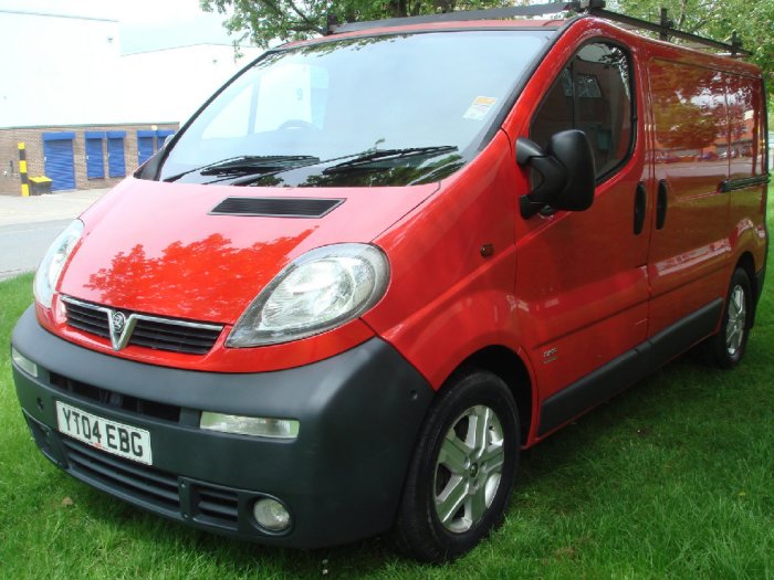 Vauxhall Vivaro Sportive 2.5CDTI 16v 2.7t Commercial Diesel Red