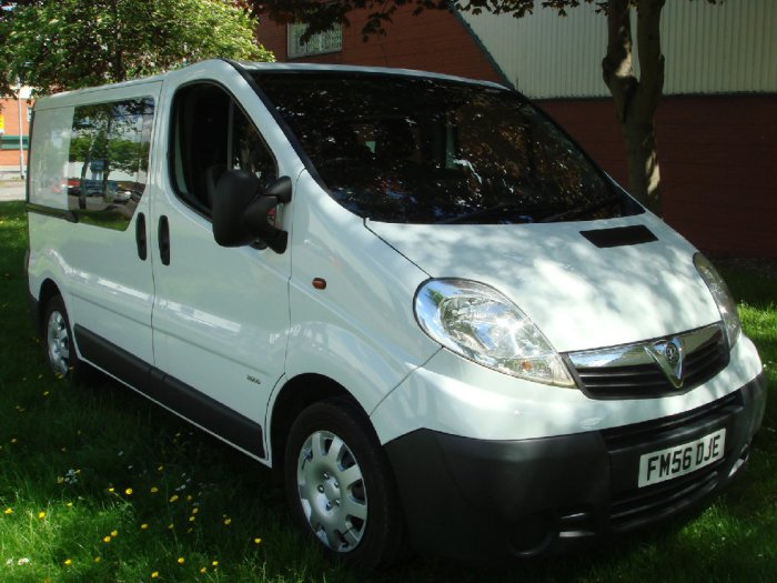 Vauxhall Vivaro 2.0CDTI [115PS] Doublecab 2.9t Commercial Diesel White