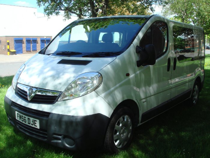 Vauxhall Vivaro 2.0CDTI [115PS] Doublecab 2.9t Commercial Diesel White