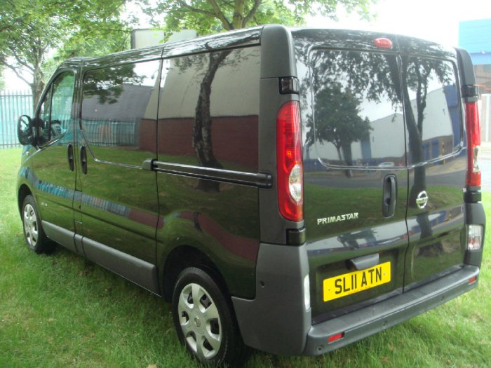 Nissan Primastar 2.0 dCi SE Van 115ps Panel Van Diesel Black
