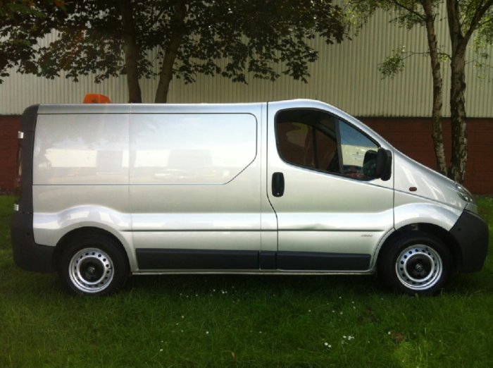 Vauxhall Vivaro 1.9CDTI (100PS) Van 2.9t Panel Van Diesel SILVER