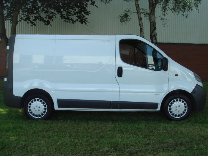 Vauxhall Vivaro 1.9Di Van 2.7t Panel Van Diesel WHITE