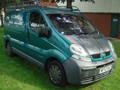 Renault Trafic 1.9 SWB Diesel SL27dCi 100 Van Panel Van Diesel GREENRenault Trafic 1.9 SWB Diesel SL27dCi 100 Van Panel Van Diesel GREEN at Chequered Flag GB LTD Leeds