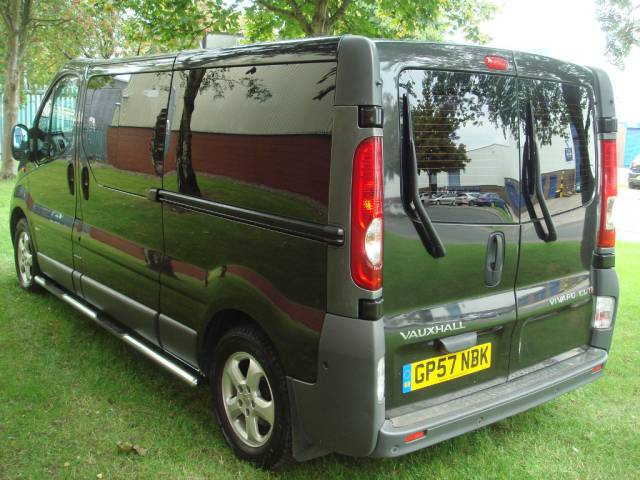 2007 Vauxhall Vivaro 2.0 CDTi 16v 2900 LWB Combi 5dr (9 Seats)