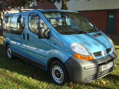 Renault Trafic 1.9TD SL29dCi 100 Minibus Minibus Diesel BLUERenault Trafic 1.9TD SL29dCi 100 Minibus Minibus Diesel BLUE at Chequered Flag GB LTD Leeds