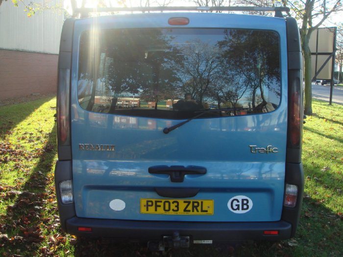 Renault Trafic 1.9TD SL29dCi 100 Minibus Minibus Diesel BLUE