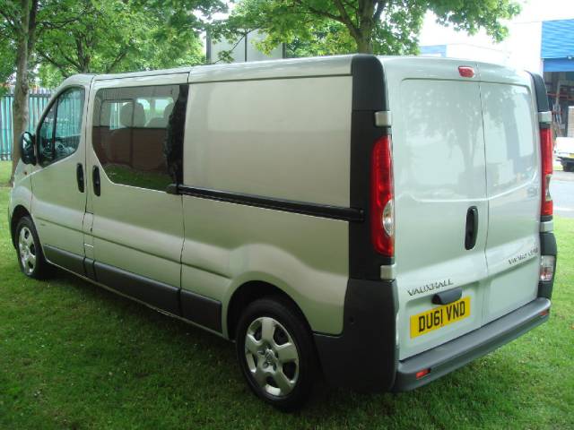 Vauxhall Vivaro 2.0CDTi 2900 LWB Combi Van
