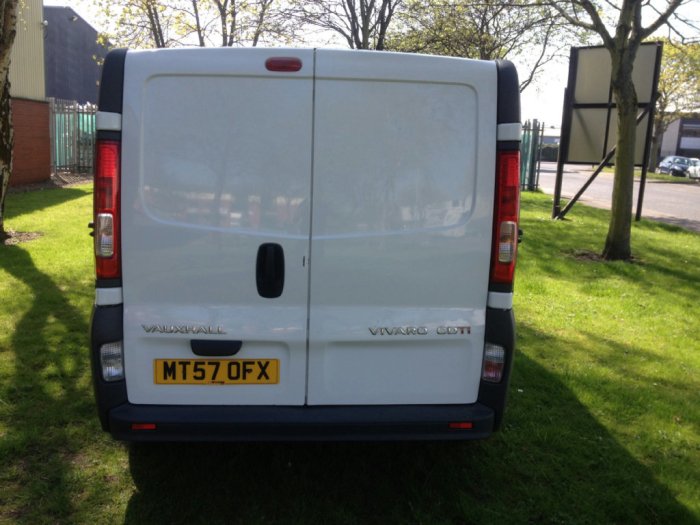 Vauxhall Vivaro 2.0 Unclassified Combi Van Diesel White