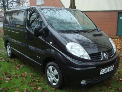 Renault Trafic 2.0TD SL27dCi 115 Sport Panel Van Panel Van Diesel BlackRenault Trafic 2.0TD SL27dCi 115 Sport Panel Van Panel Van Diesel Black at Chequered Flag GB LTD Leeds