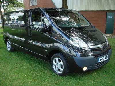 Vauxhall Vivaro 2.0 CDTi Sportive 2900 Panel Van 4dr (LWB, EU5) Panel Van Diesel BlackVauxhall Vivaro 2.0 CDTi Sportive 2900 Panel Van 4dr (LWB, EU5) Panel Van Diesel Black at Chequered Flag GB LTD Leeds