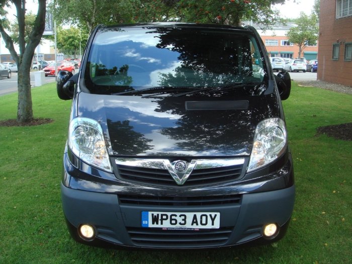 Vauxhall Vivaro 2.0 CDTi Sportive 2900 Panel Van 4dr (LWB, EU5) Panel Van Diesel Black