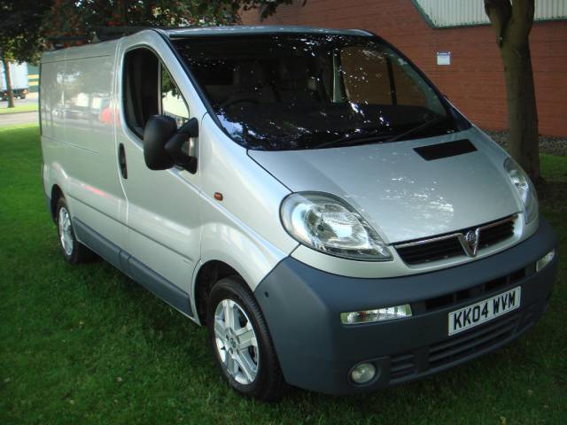 Vauxhall Vivaro 1.9 DTi Sportive 2700 Panel Van 4dr Panel Van Diesel Silver