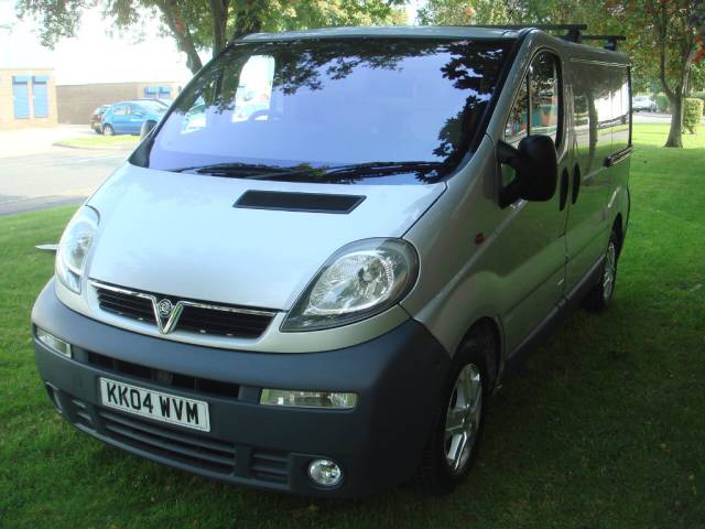 Vauxhall Vivaro 1.9 DTi Sportive 2700 Panel Van 4dr Panel Van Diesel Silver