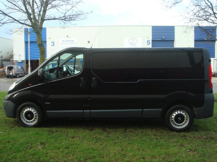 Vauxhall Vivaro 2.0CDTi 2900 LWB Combi Van Combi Van Diesel Black