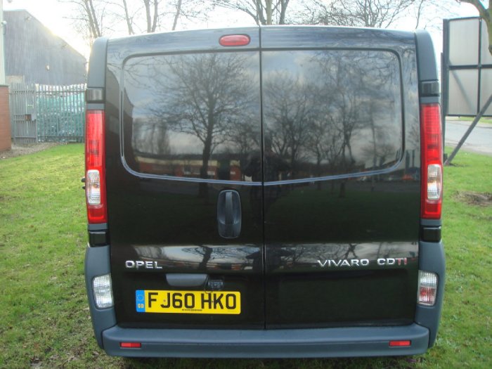 Vauxhall Vivaro 2.0CDTi 2900 LWB Combi Van Combi Van Diesel Black