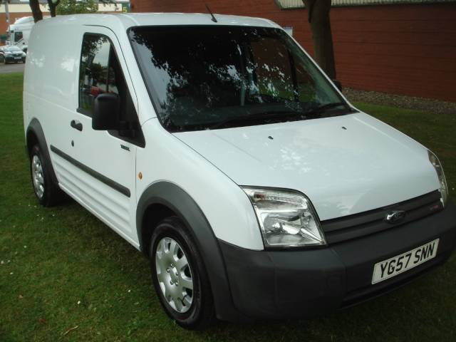 Ford Transit Connect 1.8 TDCi T200 SWB Lead-In Panel Van 4dr Panel Van Diesel White