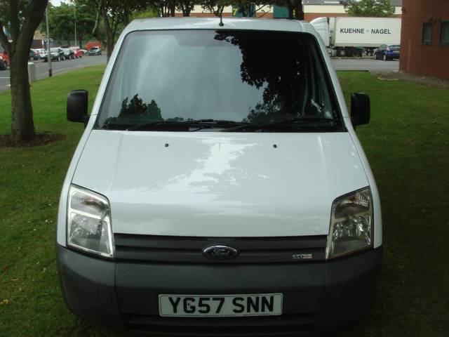 Ford Transit Connect 1.8 TDCi T200 SWB Lead-In Panel Van 4dr Panel Van Diesel White