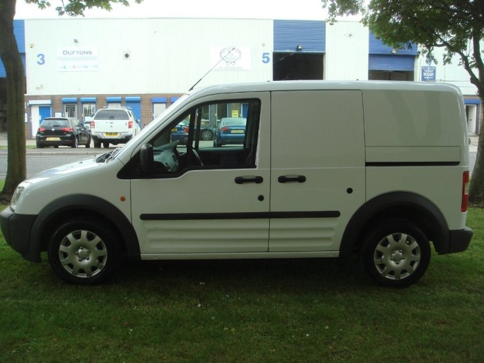 Ford Transit Connect 1.8 TDCi T200 SWB Lead-In Panel Van 4dr Panel Van Diesel White