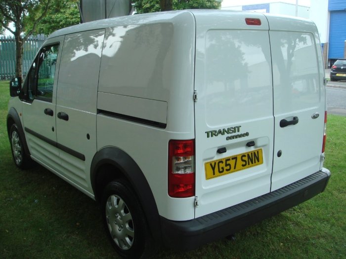 Ford Transit Connect 1.8 TDCi T200 SWB Lead-In Panel Van 4dr Panel Van Diesel White