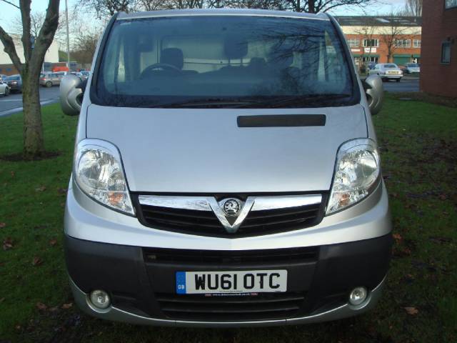 Vauxhall Vivaro 2.0CDTi Sportive 2900 LWB Panel Van Panel Van Diesel Silver