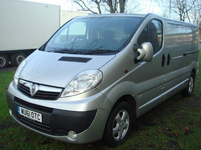 Vauxhall Vivaro 2.0CDTi Sportive 2900 LWB Panel Van Panel Van Diesel Silver