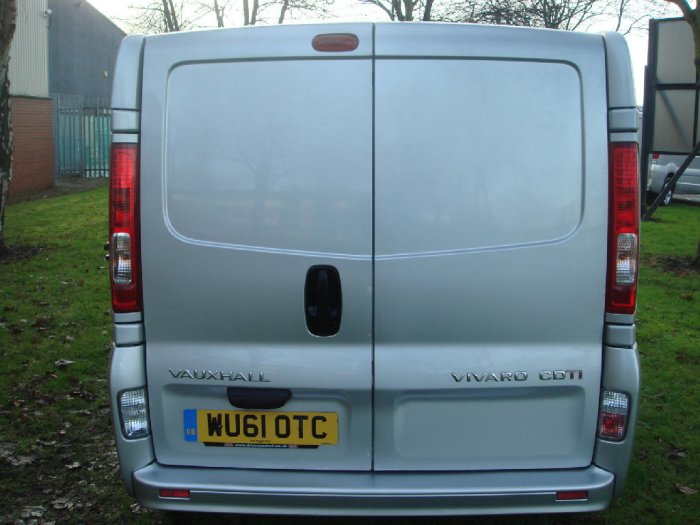 Vauxhall Vivaro 2.0CDTi Sportive 2900 LWB Panel Van Panel Van Diesel Silver