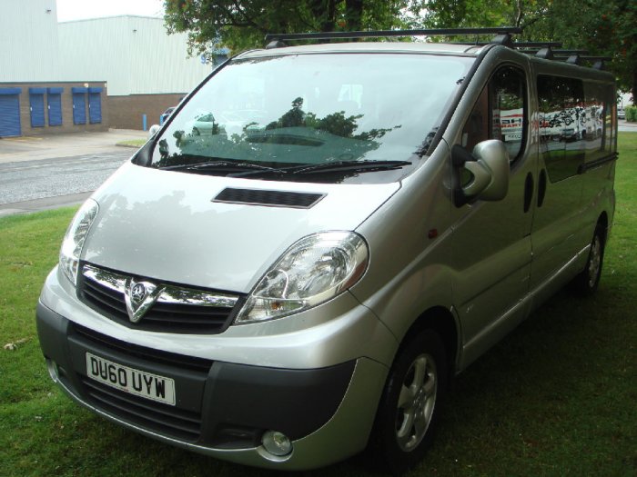 Vauxhall Vivaro 2.0CDTi Sportive 2900 LWB Panel Van Panel Van Diesel Silver