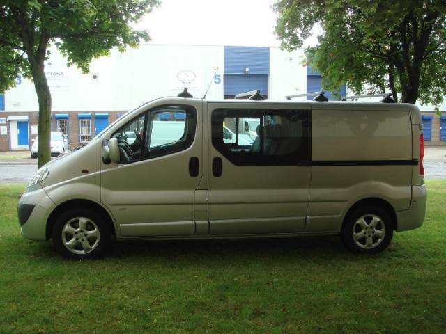 2010 Vauxhall Vivaro 2.0CDTi Sportive 2900 LWB Panel Van