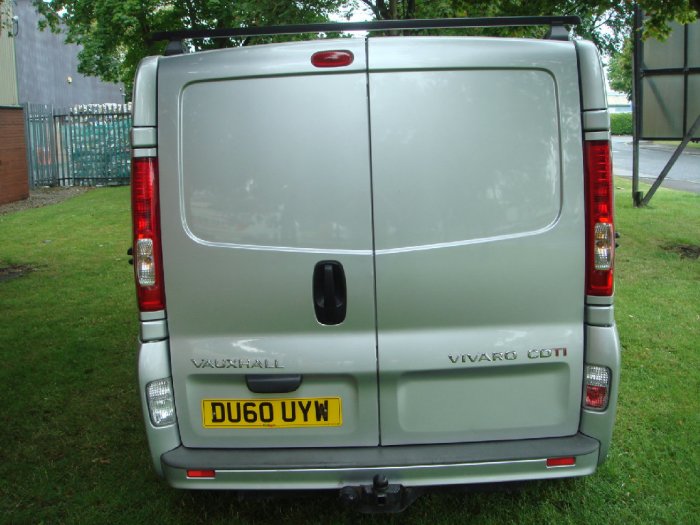 Vauxhall Vivaro 2.0CDTi Sportive 2900 LWB Panel Van Panel Van Diesel Silver