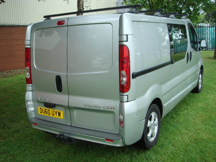 Vauxhall Vivaro 2.0CDTi Sportive 2900 LWB Panel Van Panel Van Diesel Silver