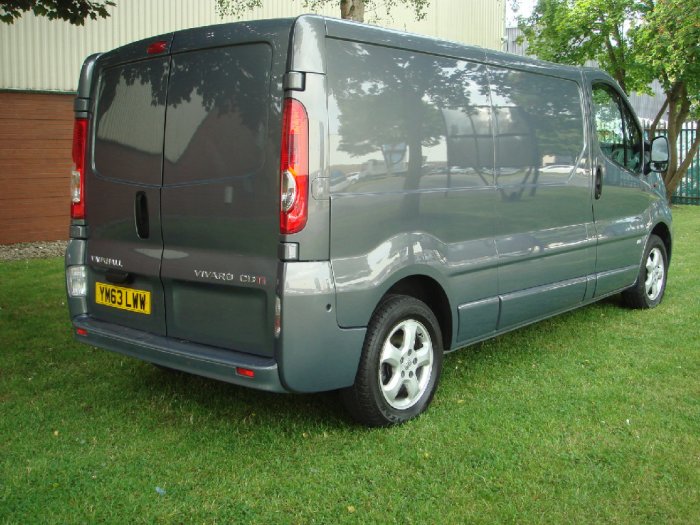 Vauxhall Vivaro 2.0CDTi Sportive 2900 LWB Panel Van Panel Van Diesel Grey