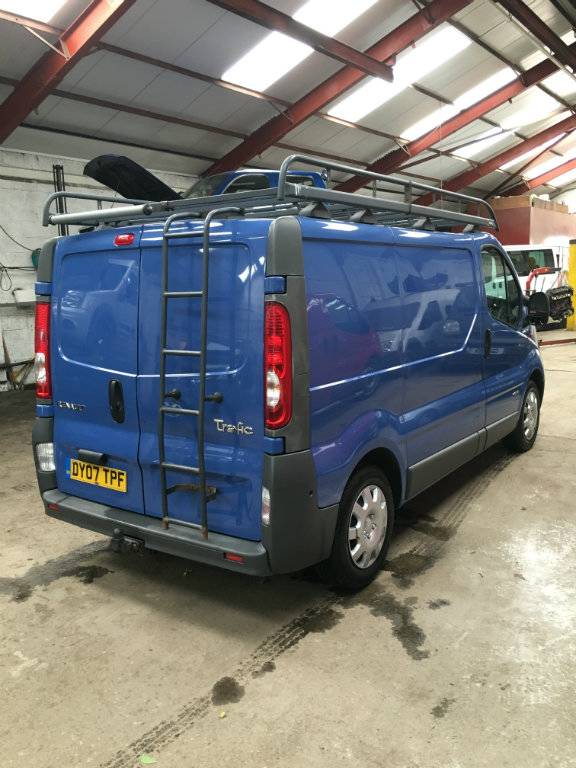 Renault Trafic 2.0TD SL29dCi 115 Panel Van Panel Van Diesel Blue