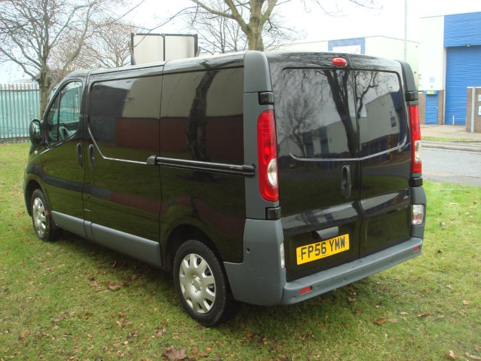 Nissan Primastar 2.0 dCi SE 2700 Low Roof Panel Van 4dr (SWB) Panel Van Diesel Black