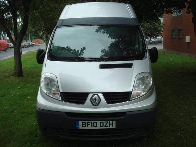 Renault Trafic 2.0 TD dCi LH29 Panel Van 4dr Panel Van Diesel Silver