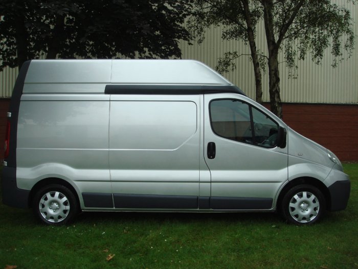 Renault Trafic 2.0 TD dCi LH29 Panel Van 4dr Panel Van Diesel Silver