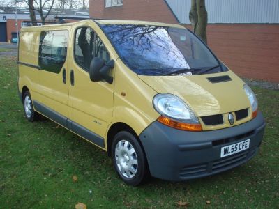 Renault Trafic 1.9 TD dCi LL29 Crew Cab Chassis 4dr Combi Van Diesel YellowRenault Trafic 1.9 TD dCi LL29 Crew Cab Chassis 4dr Combi Van Diesel Yellow at Chequered Flag GB LTD Leeds