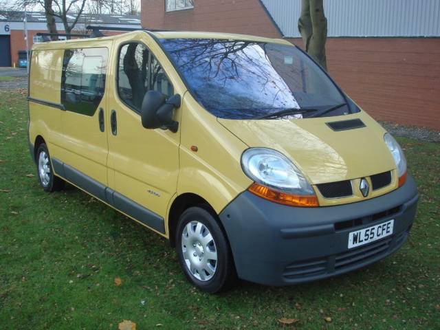 Renault Trafic 1.9 TD dCi LL29 Crew Cab Chassis 4dr Combi Van Diesel Yellow