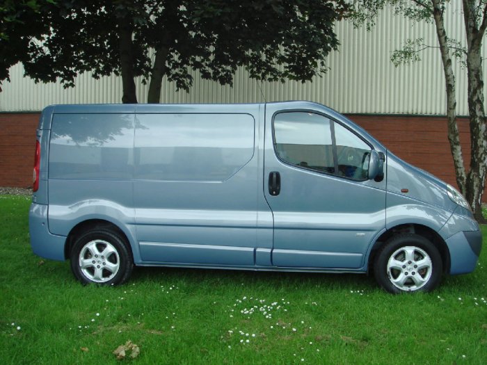 Vauxhall Vivaro 2.0CDTi Sportive 2700 SWB Panel Van Panel Van Diesel Grey