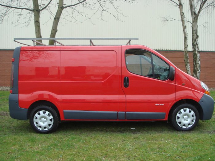 Renault Trafic 1.9TD SL27dCi 100 Panel Van Panel Van Diesel Red